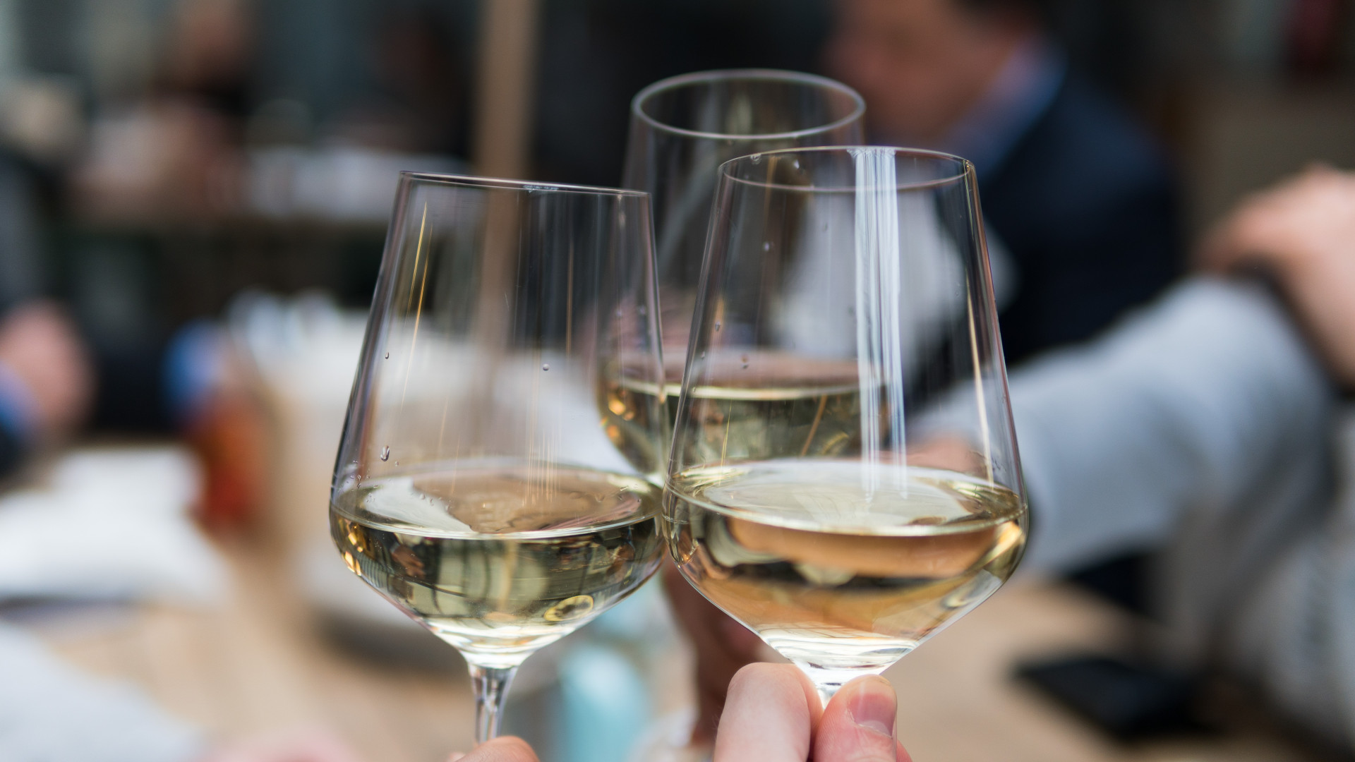 Soirée d'entreprise : pourquoi la dégustation de vins est un must ?