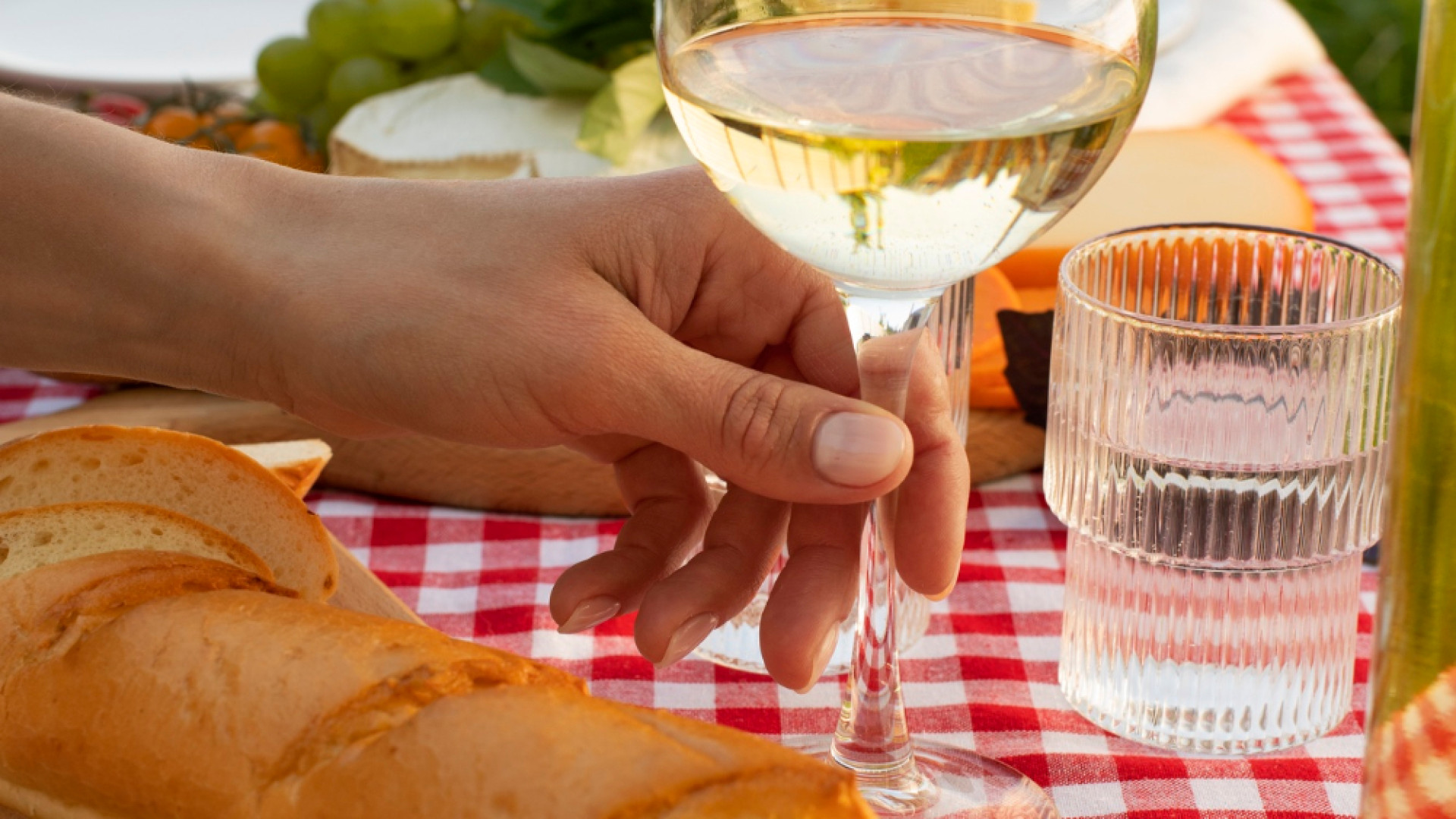 Voyage sensoriel : découvrir la subtilité des vins blancs de Bourgogne